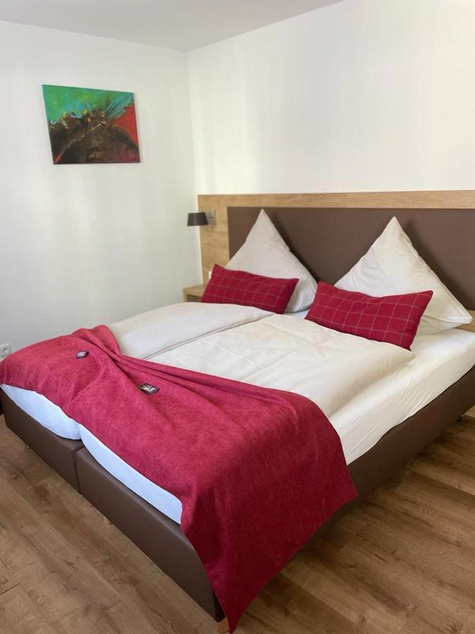 Landgasthaus Zur Linde Pleiskirchen Ngoại thất bức ảnh