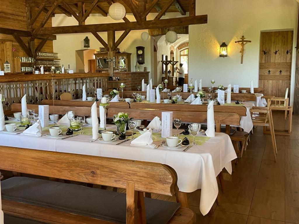 Landgasthaus Zur Linde Pleiskirchen Ngoại thất bức ảnh
